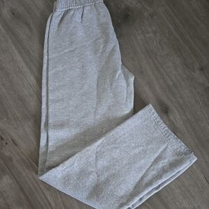 3/$15🌟 Hanes Gray Sweatpants Relaxed Fit Elastic Cuffs